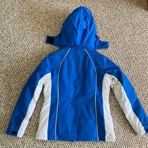 Ski jacket with zip in second jacket Very warm polyfil Like new. Small